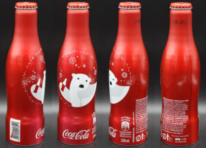 Coca-Cola / Christmas / Polar Bear Waving Image