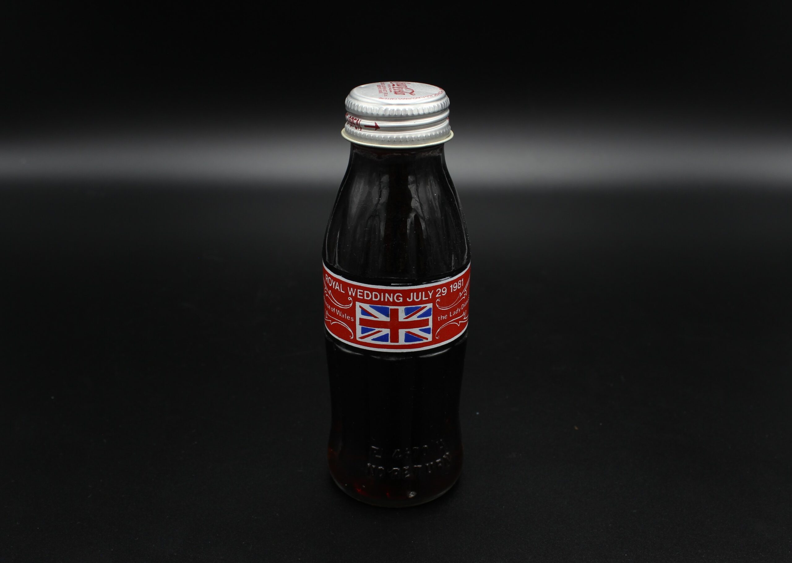 Coca-Cola / Royal Wedding Prince Charles & Lady Diana Image