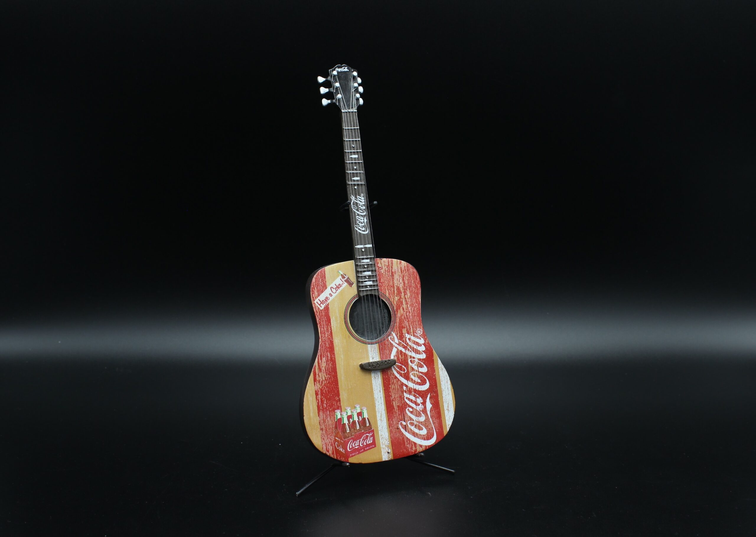 Coca-Cola / Miniature Guitar Image