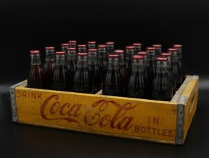 Coca-Cola / Wood Crate / Yellow Image