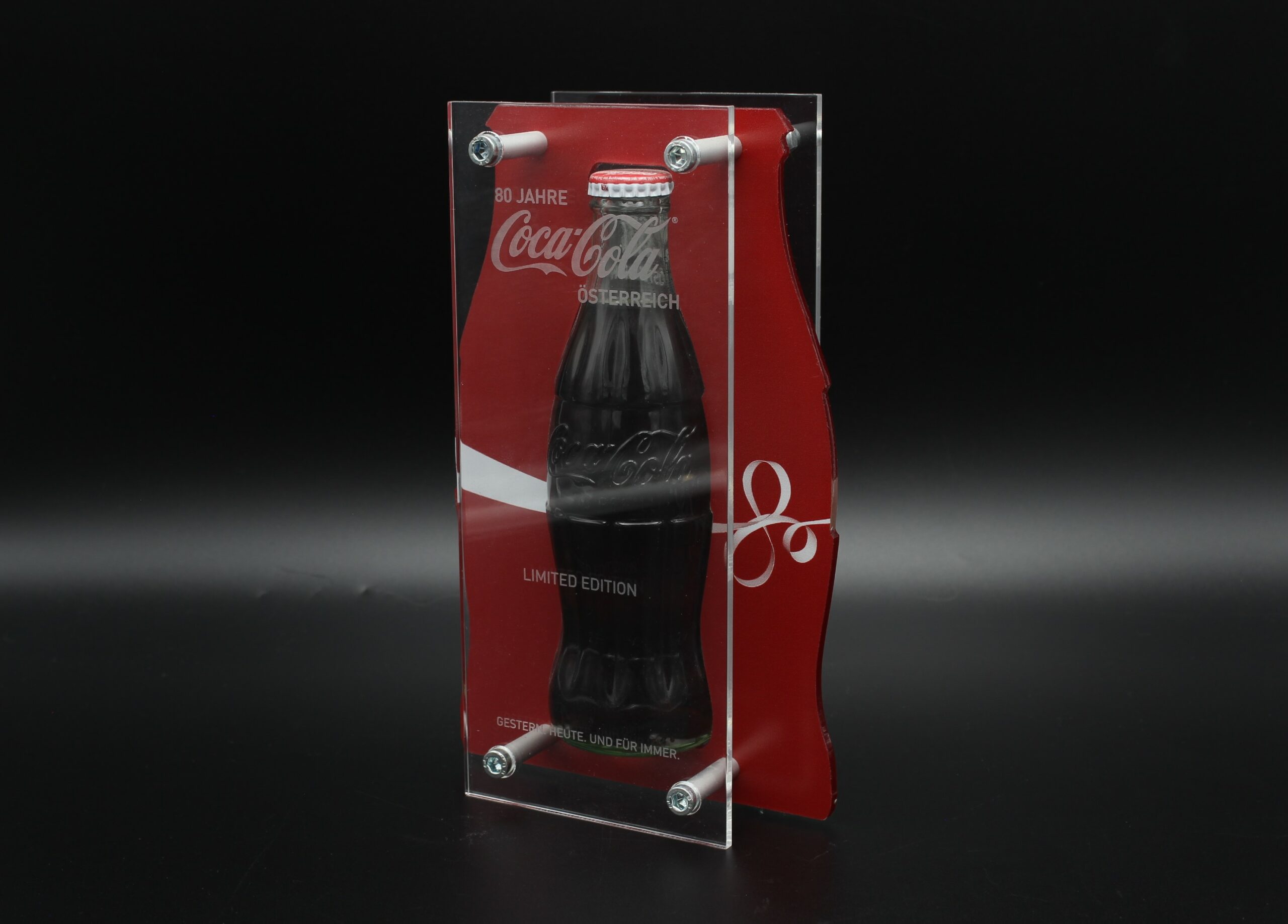 Coca-Cola / Glass Bottle / Acryl Display 80 Jahre Coca-Cola Österreich Image