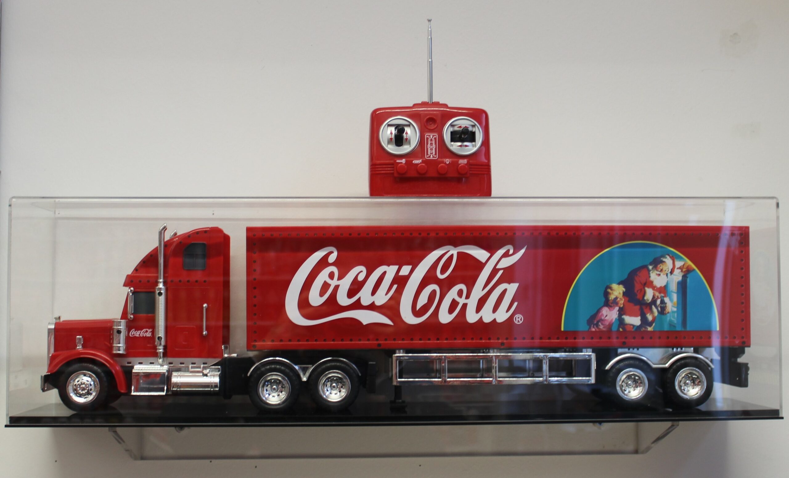 Coca-Cola / Christmas Truck Remote Controlled Image