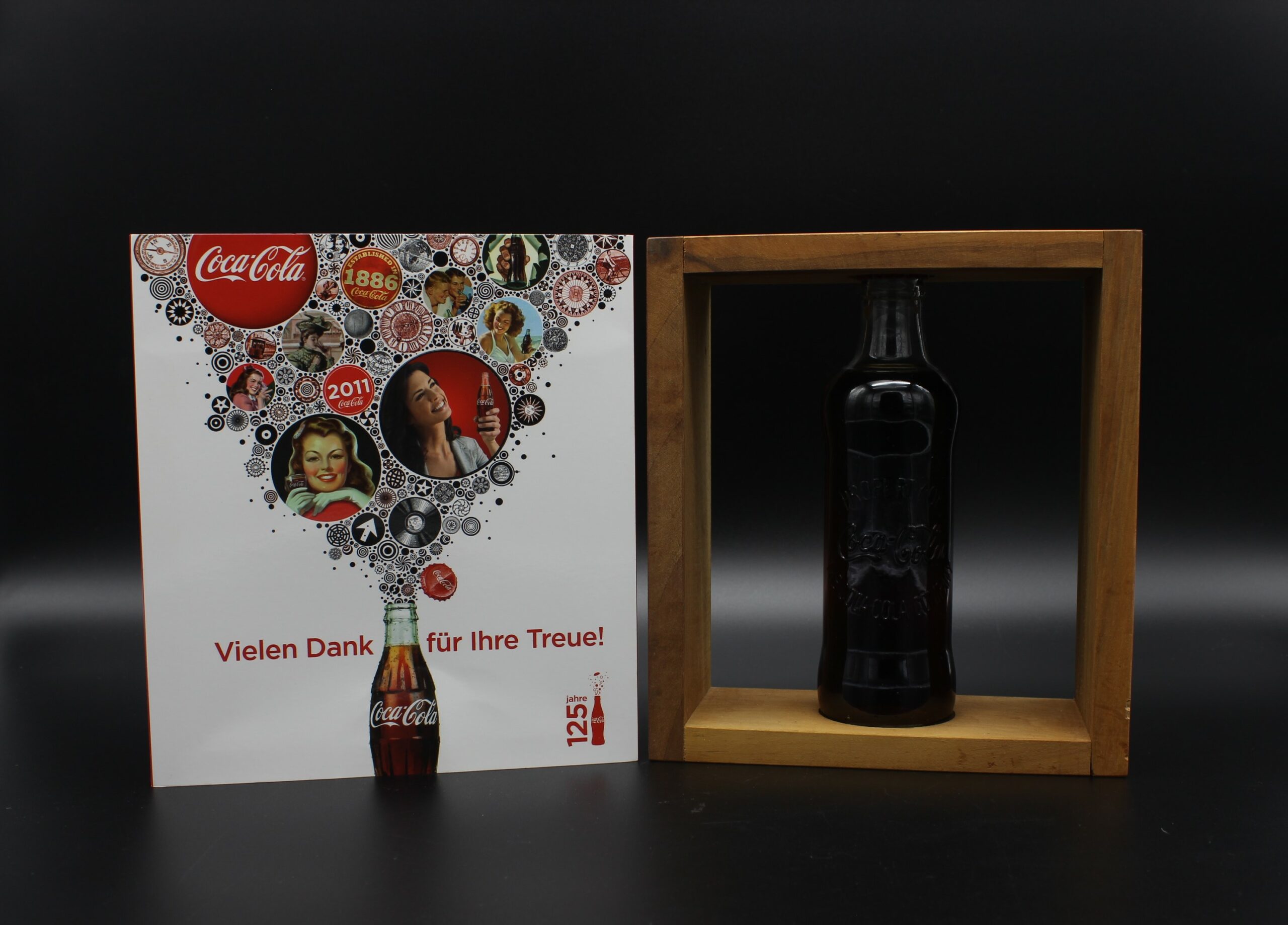 Coca-Cola / Glass Bottle / Wooden Bottle Display 125 Jahre Image