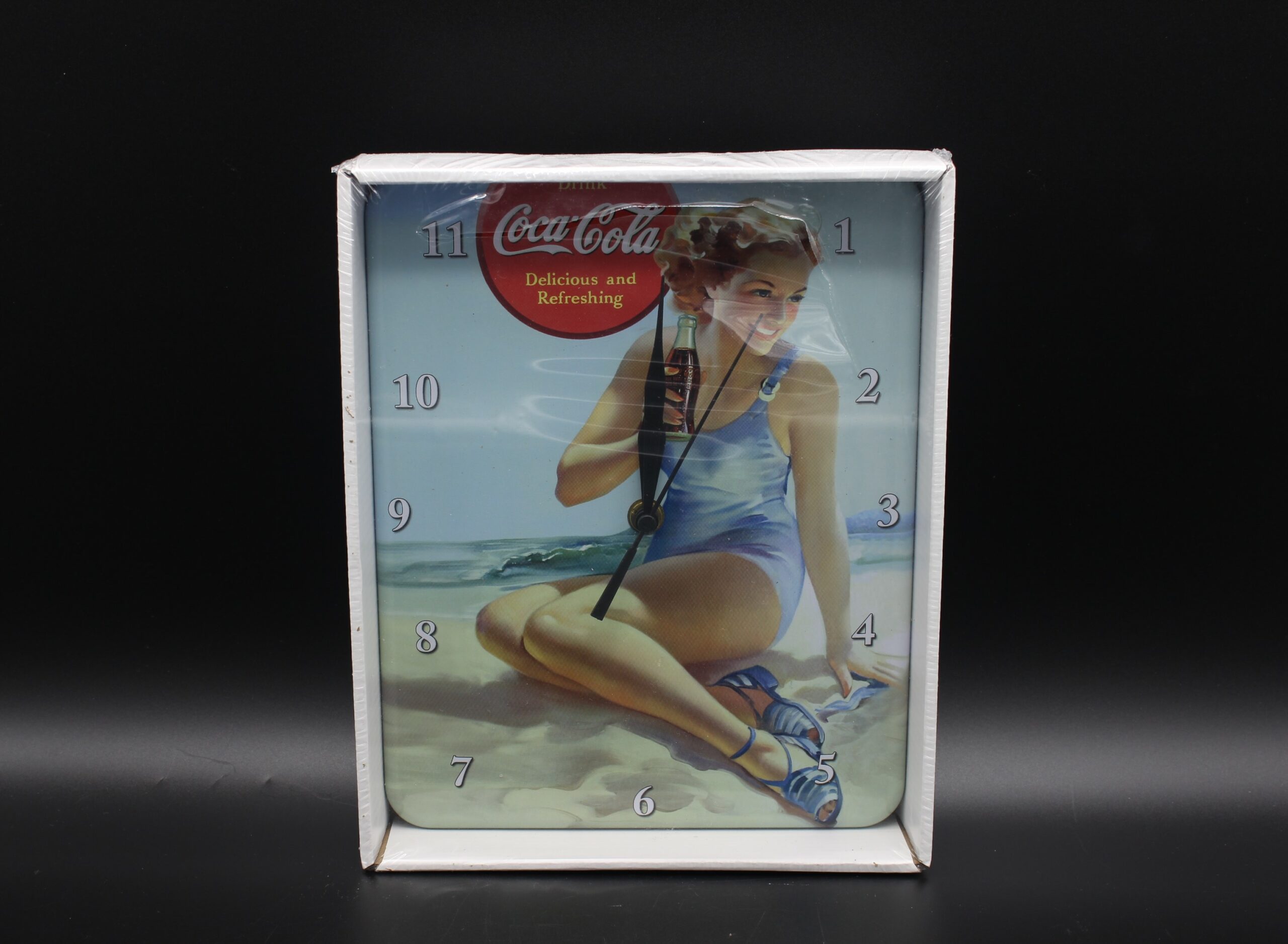 Coca-Cola / Wall Clock Metal Delicious And Refreshing Image