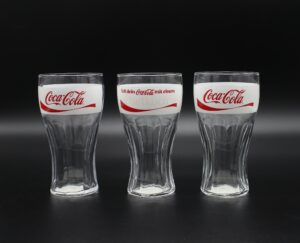 Coca-Cola / Glasses Contour Teil Dein Coca-Cola mit einem... Image