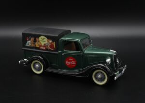 Coca-Cola / Ford V8 Pick Up Model 1:19 Image