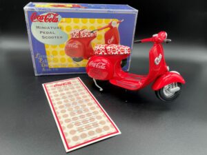 Coca-Cola / Miniature Pedal Scooter / Red Image