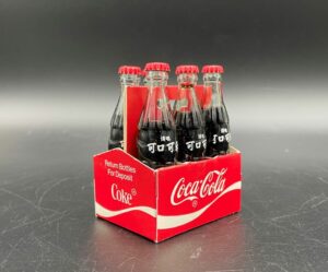 Coca-Cola / Mini Bottles / 6 Pack Paper Carrier Image