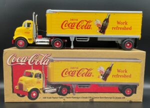 Coca-Cola / Truck-Trailer GMC Diesel 950 / 1:25 / #3 Image