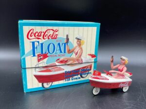 Coca-Cola / Float Pedal Boat / 1:12 Image