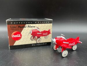 Coca-Cola / Pedal Plane / 1:18 Image