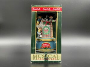 Coca-Cola / Musical Collection / Christmas Elves & Soda Bottle Image