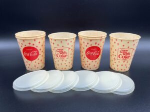 Coca-Cola / Wax Paper Cups / With Lid / Snowflakes Image