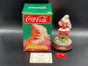 Coca-Cola / Musical Figurine Santa / Christmas 1990 Image