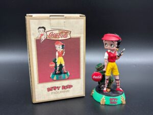 Coca-Cola / Betty Boop Figurine / Golf Image