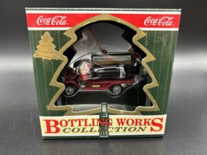 Coca-Cola / Brand Ornaments / Bottling Works Collection / North Pole Delivery Truck Image