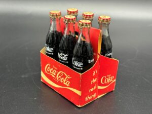 Coca-Cola / Mini Bottles / 6 Pack Paper Carrier Image