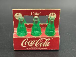 Coca-Cola / Mini Bottles / 6 Pack Paper Carrier Image