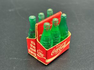 Coca-Cola / Mini Bottles / 6 Pack Paper Carrier Image