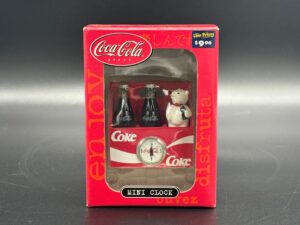 Coca-Cola / Mini Clock / Polar Bear in 6-Pack Image