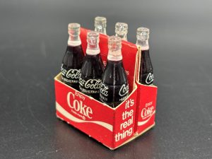 Coca-Cola / Mini Bottles / 6 Pack Paper Carrier Image