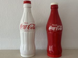 Coca-Cola / Cornelius Ceramic Fountain Dispenser / White And Red Image