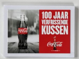 Coca-Cola / 100 Jaar Verfrissende Kussen / Paper Postcard Image