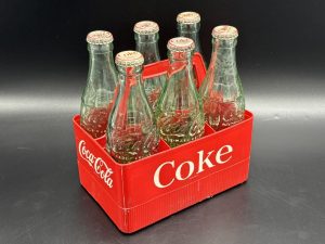 Coca-Cola / 6 Pack / Plastic Carrier Image