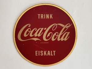 Coca-Cola / Trink Coca-Cola Eiskalt / Glass Sign Image