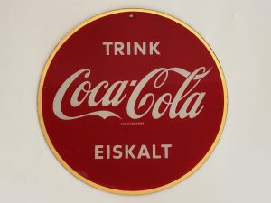 Coca-Cola / Trink Coca-Cola Eiskalt / Glass Sign Image