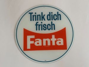 Fanta / Trink Dich Frisch / 44 / Glass Sign Image