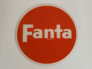 Fanta / 18 / Glass Sign Image