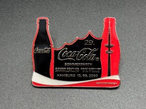 Coca-Cola / Collectors Club / Die Welle / 2020 / Pin Image