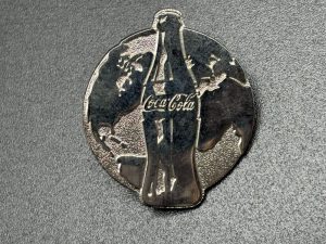 Coca-Cola / Globe Bottle / Pin Image