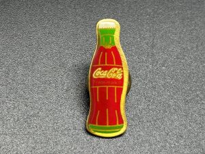 Coca-Cola / Contour Bottle / Pin Image