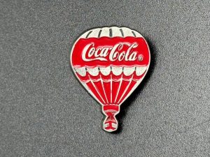 Coca-Cola / Hot Air Balloon / Pin Image