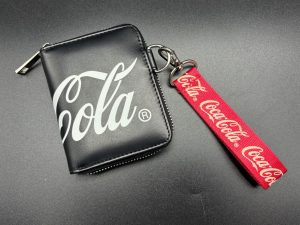 Coca-Cola / Logo Wallet With Strap Image