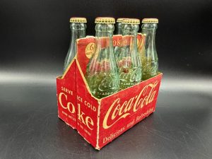 Coca-Cola / 6 Pack Cardboard Carrier / Coca-Cola / Coke Image