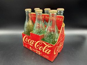 Coca-Cola / 6 Pack Cardboard Carrier / 6 For 25¢ Image