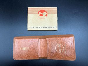 Coca-Cola / Pigskin Billfold / Delicious & Refreshing Image