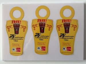Coca-Cola / 75th Anniversary / Nashville 1900-1975 / Glass / Bottle Hanger Image