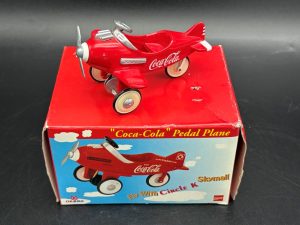 Coca-Cola / Pedal Plane / Red Image
