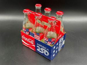Coca-Cola / 6 Pack Cardboard Carrier / America 250 Image