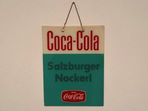 Coca-Cola / Trink Coca-Cola / Salzburger Nockerl / Glass Sign Image